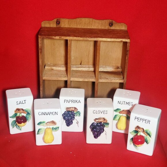 Vintage Wood Spice Rack Ceramic 3 D Fruit Spice Shakers - Picture 4 of 13